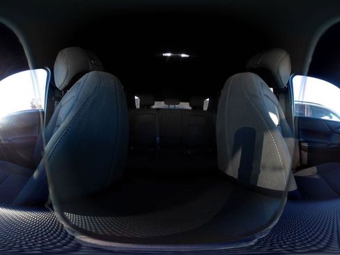 Used 2025 Chevrolet Equinox LT image 42