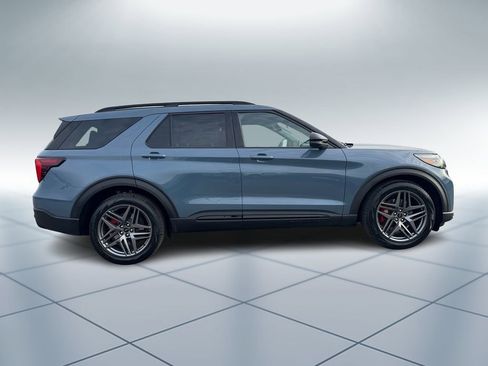 New 2026 Ford Explorer ST image 3