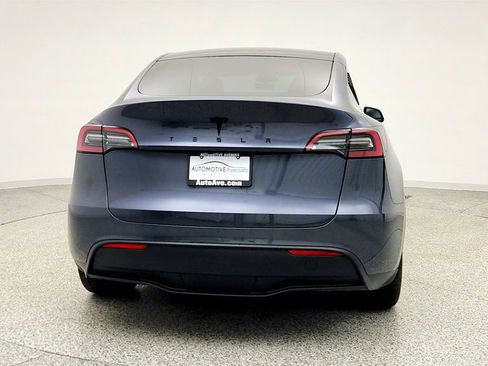 Used 2023 Tesla Model Y AWD image 6
