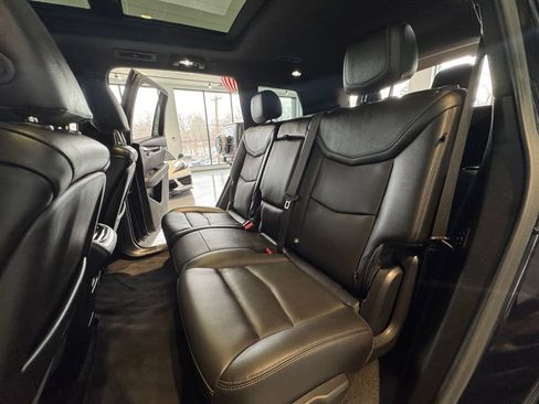 Used 2022 Cadillac XT6 Premium Luxury image 18