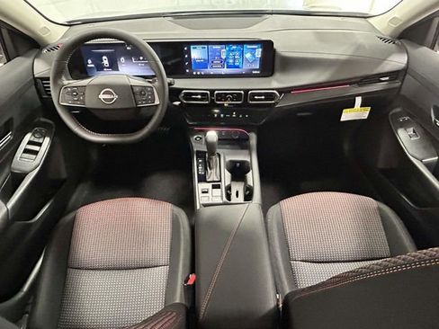 New 2026 Nissan Sentra SR FWD image 9