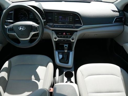 Used 2017 Hyundai Elantra SE FWD image 12