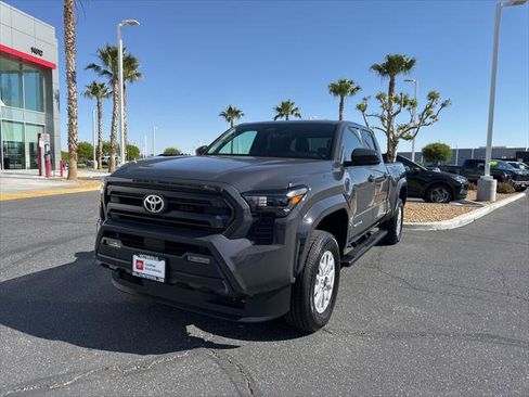Certified 2026 Toyota Tacoma SR5 AWD/4WD image 2