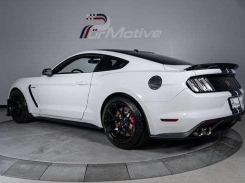 Used 2016 Ford Mustang Shelby GT350 w/ Technology Package RWD image 11