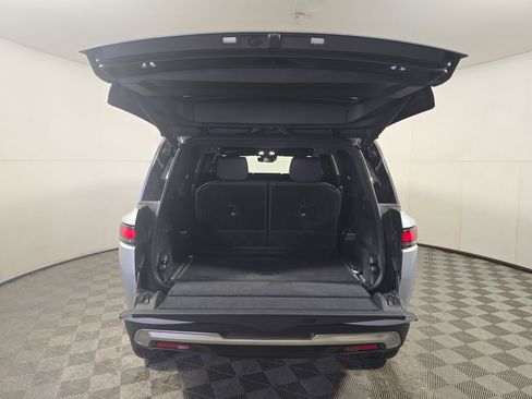 Used 2023 Rivian R1S Adventure AWD/4WD image 15