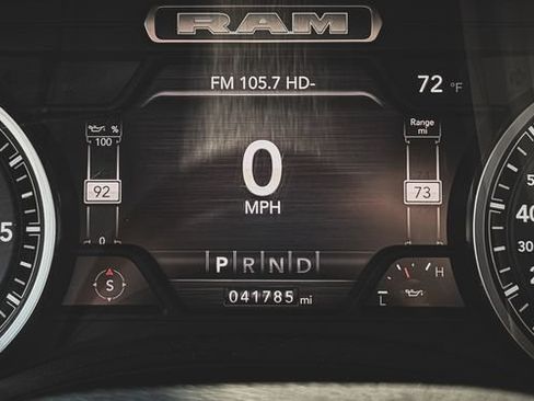 Used 2022 RAM 1500 Laramie AWD/4WD image 9