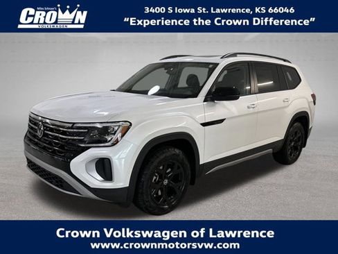 New 2026 Volkswagen Atlas Peak Edition image 1
