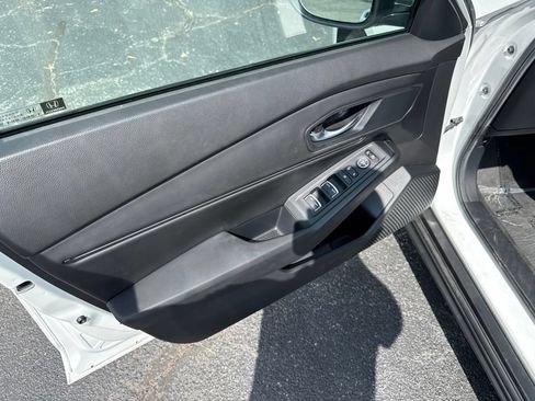 Used 2025 Honda Accord SE image 13