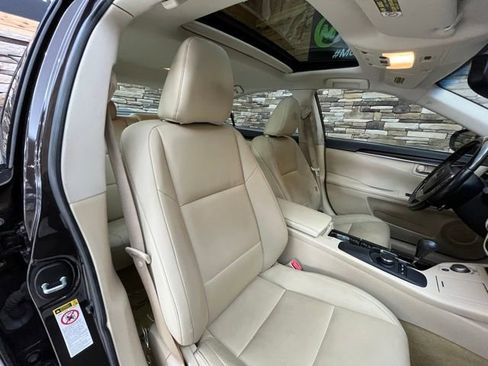 Used 2013 Lexus ES 350 w/ Premium Pkg FWD image 39