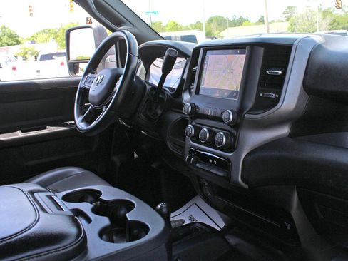Used 2024 RAM 2500 Tradesman w/ Chrome Appearance Group image 35