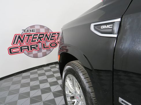 Used 2022 GMC Yukon XL Denali w/ Advanced Technology Package image 31