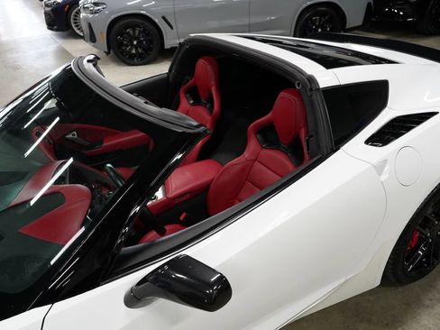 Used 2017 Chevrolet Corvette Stingray Coupe RWD image 11