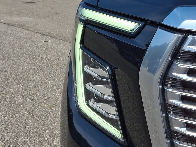 Used 2025 GMC Yukon Denali AWD/4WD image 29