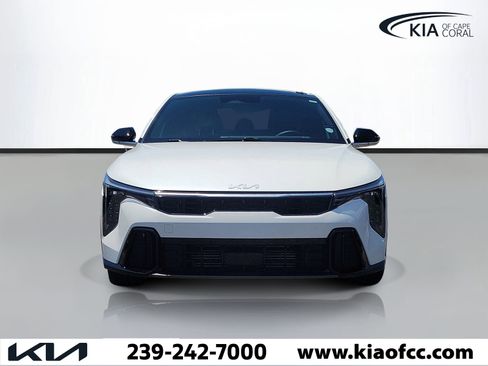 Certified 2025 Kia K4 GT-Line Turbo FWD image 2