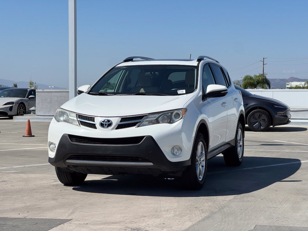 Used 2014 Toyota RAV4 XLE FWD image 5