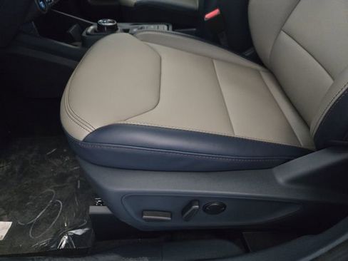 New 2025 Ford Maverick Lariat w/ 4K Tow Package image 18