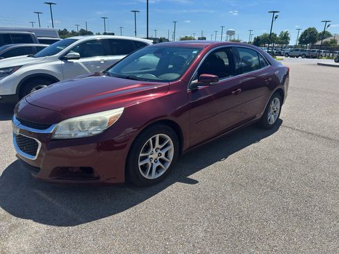 Used 2015 Chevrolet Malibu LT w/ Power Convenience Package FWD image 1