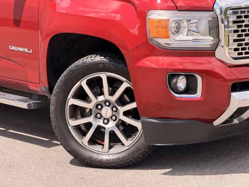 Used 2018 GMC Canyon Denali AWD/4WD image 3