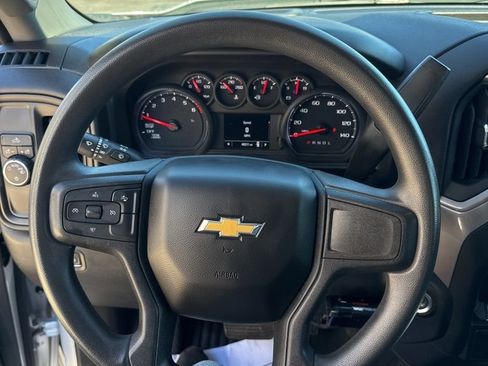 Used 2022 Chevrolet Silverado 1500 Custom image 10