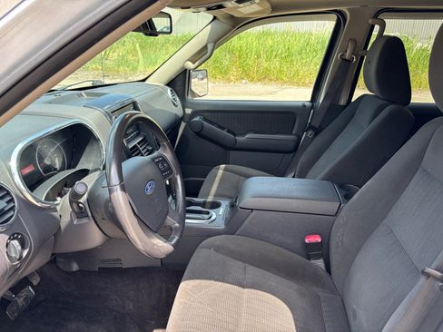 Used 2009 Ford Explorer XLT AWD/4WD image 9