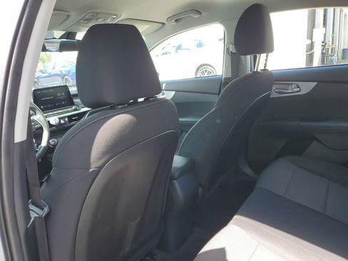 Used 2022 Kia Forte LXS w/ LXS Technology Package FWD image 14