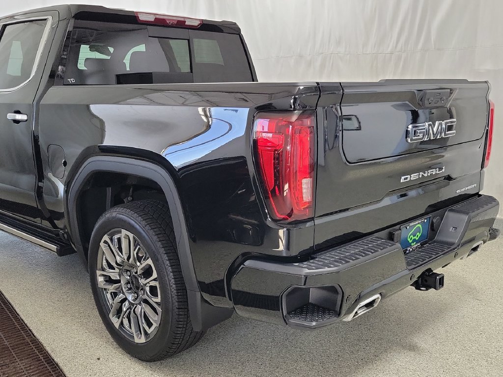 Certified 2025 GMC Sierra 1500 Denali Ultimate AWD/4WD image 7