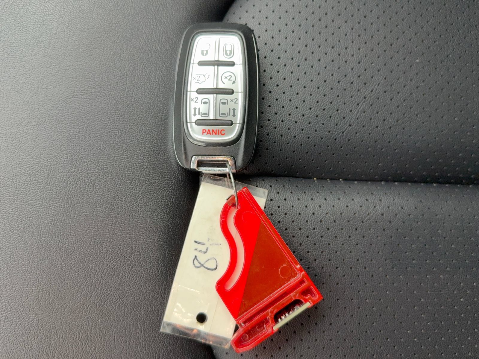 Used 2024 Chrysler Pacifica Limited FWD image 52