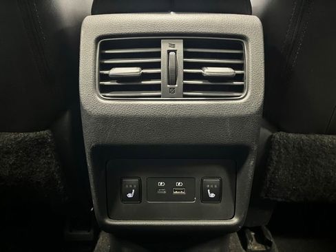 Used 2021 Nissan Rogue SV AWD/4WD image 32