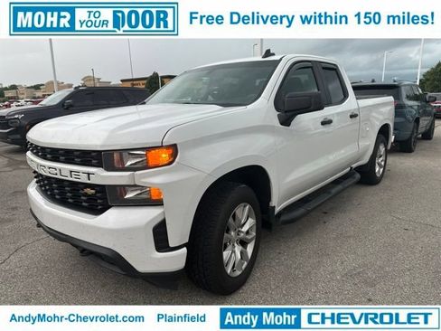 Used 2020 Chevrolet Silverado 1500 Custom w/ Custom Value Package AWD/4WD image 1