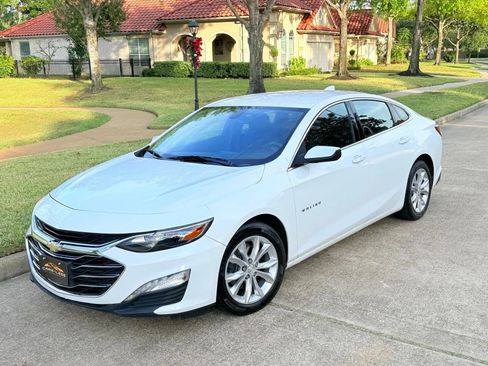 Used 2019 Chevrolet Malibu LT FWD image 4