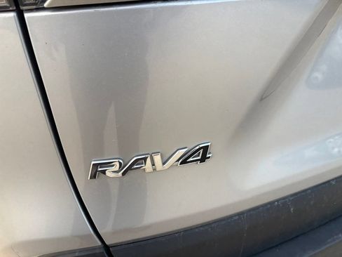 Used 2025 Toyota RAV4 XLE AWD/4WD image 24