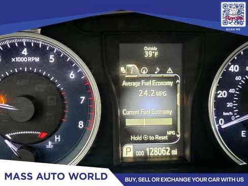 Used 2016 Toyota Camry XLE image 10