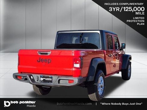 Used 2023 Jeep Gladiator Sport image 24