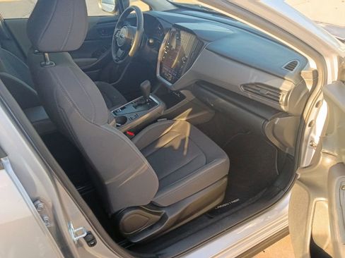 Used 2025 Subaru Crosstrek 2.0i Premium image 9