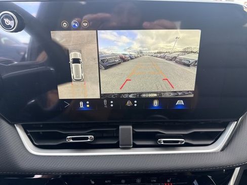 New 2026 Chevrolet Equinox LT w/ Convenience Package II image 15