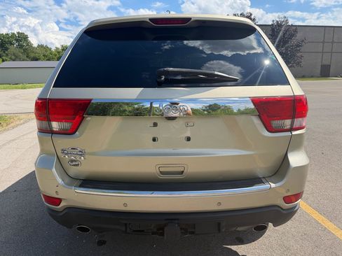 Used 2011 Jeep Grand Cherokee Overland AWD/4WD image 6