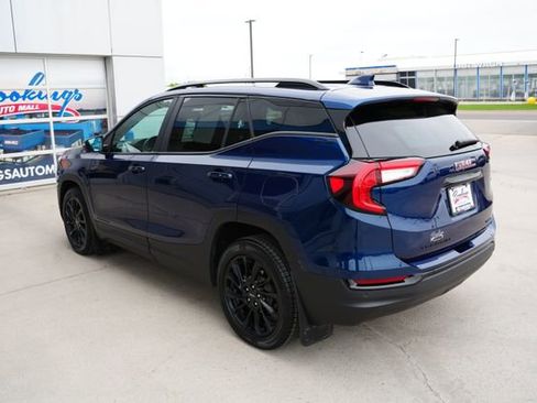 Used 2023 GMC Terrain SLE w/ Driver Convenience Package AWD/4WD image 36