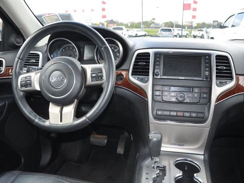 Used 2013 Jeep Grand Cherokee Limited image 19