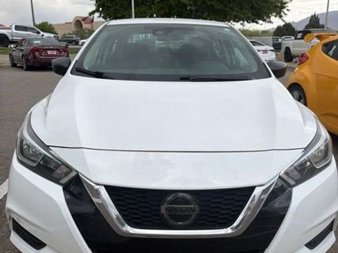 Used 2020 Nissan Versa S FWD image 2