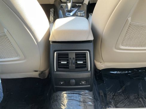 Used 2017 BMW 330e image 32