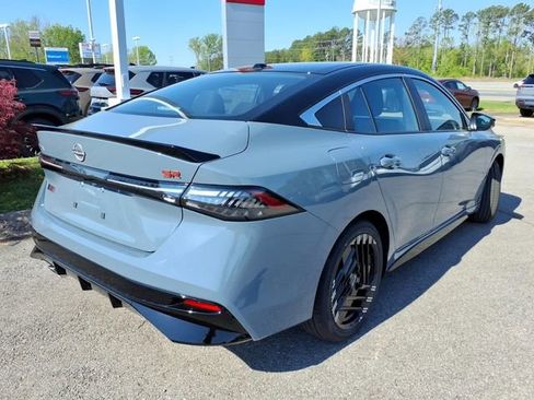New 2026 Nissan Sentra SR FWD image 3