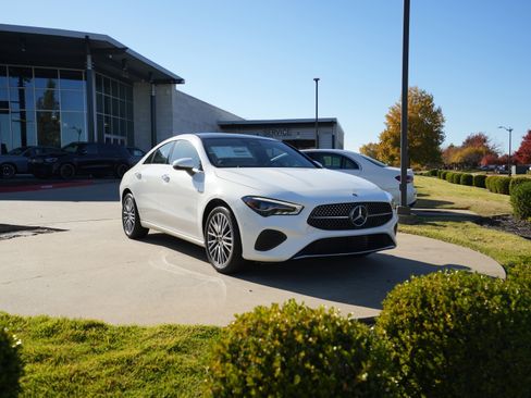 New 2026 Mercedes-Benz CLA 250 4MATIC image 9