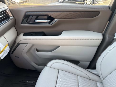 New 2026 GMC Yukon XL Denali w/ Sun & Power Step Package image 27