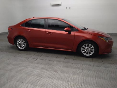 Used 2021 Toyota Corolla LE w/ LE Convenience Package FWD image 11