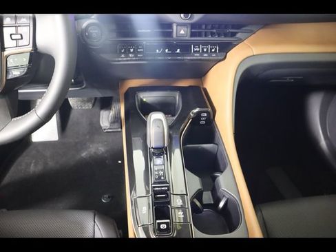 Used 2026 Toyota Crown Limited w/ Advanced Technology Package image 33