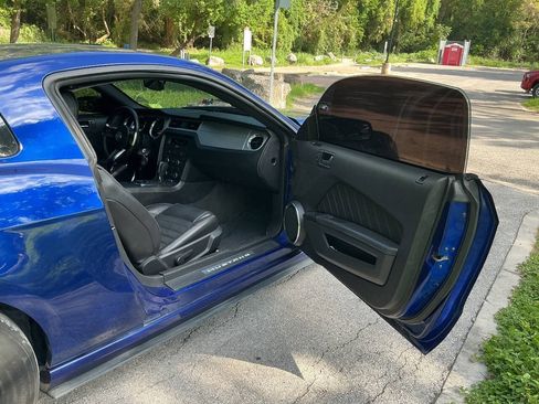 Used 2014 Ford Mustang GT Premium RWD image 17