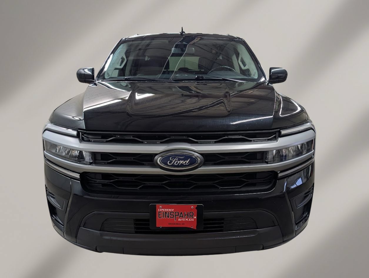 Used 2024 Ford Expedition Max XLT AWD/4WD image 2