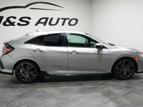 Used 2018 Honda Civic Sport image 7