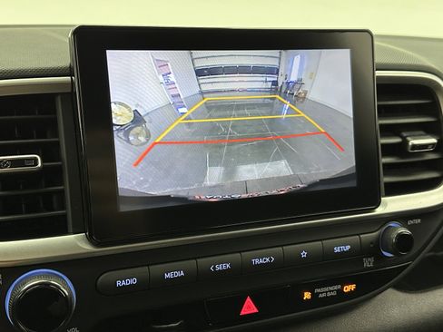 Used 2021 Hyundai Venue SE image 14