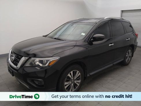 Used 2017 Nissan Pathfinder S FWD image 1